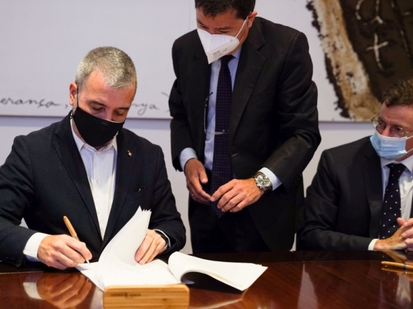 Barcelona i la UOC signen l'acord per l's de cessi definitiva de l'edifici de Can Jaumandreu