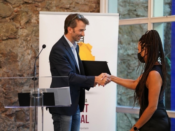 Lela Mlon rep el premi Talent Europa Segle XXI per un estudi sobre sostenibilitat en la indstria de la moda